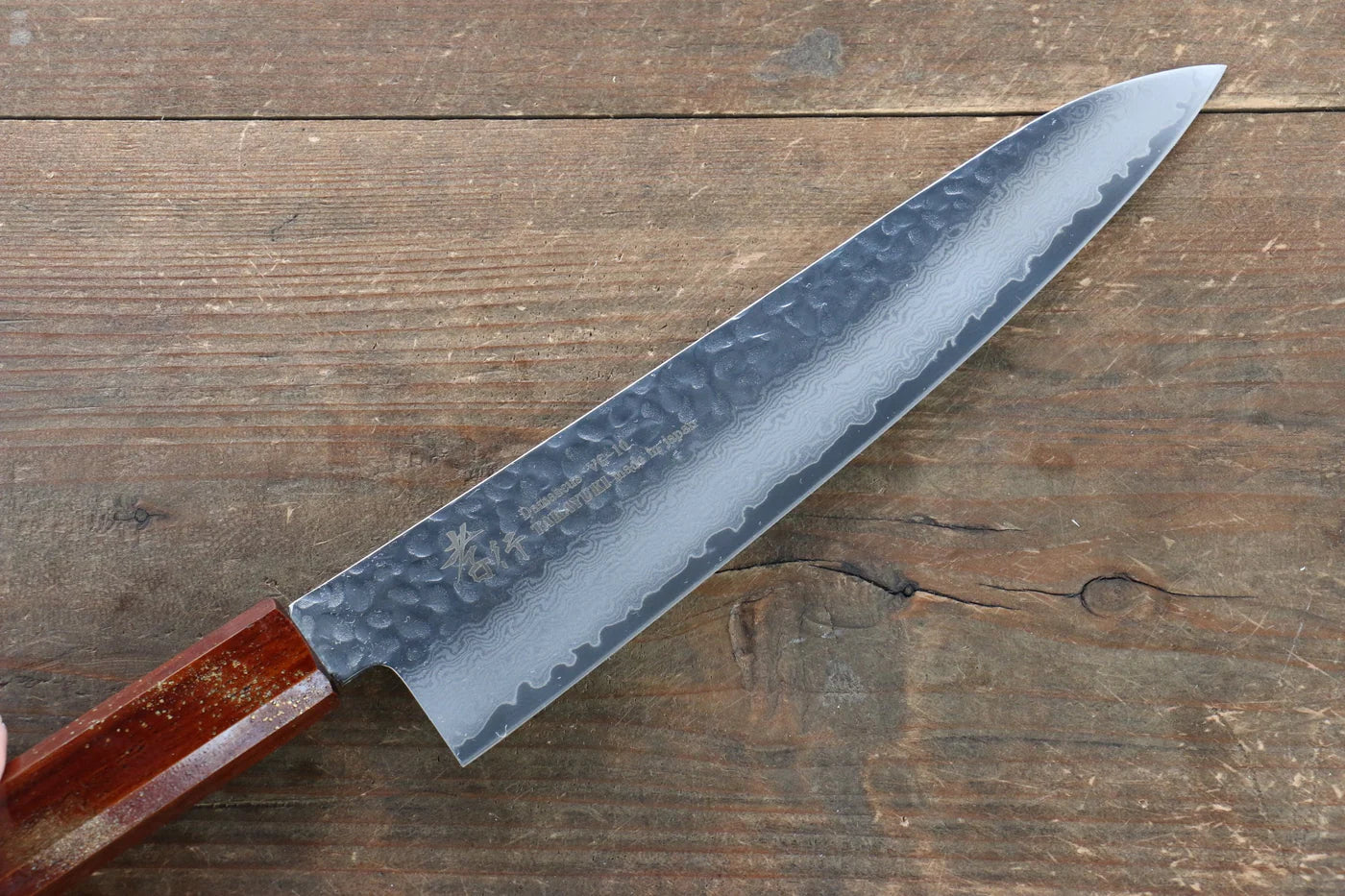 Sakai Takayuki VG10 ดามัสกัส 33 ชั้น มีดกิวโตะ Gyuto มีดทำครัวญี่ปุ่น 210mm ด้ามไม้โอ๊กเคลือบ (Seiren)