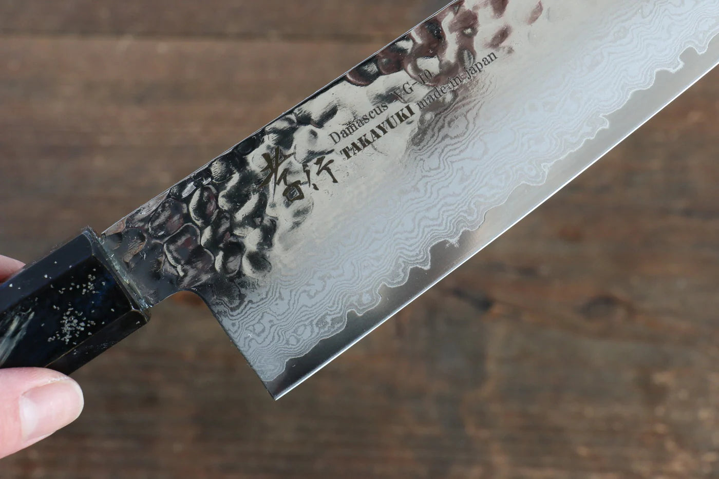 Sakai Takayuki VG10 ดามัสกัส 33 ชั้น มีดกิวโตะ Gyuto มีดทำครัวญี่ปุ่น 240mm ด้ามไม้โอ๊กเคลือบ (Saiseki)