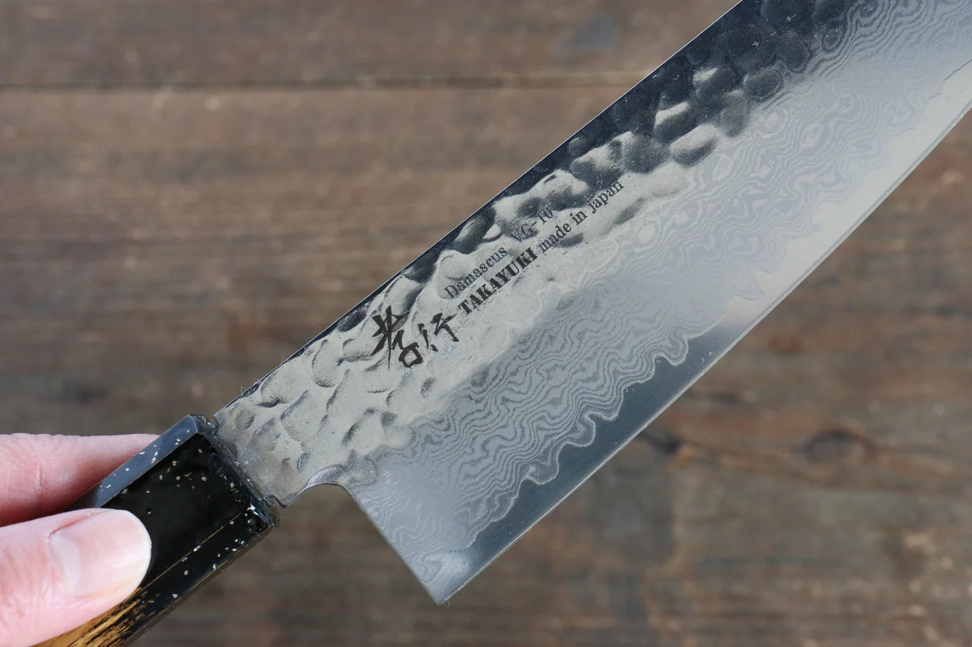 Sakai Takayuki VG10 ดามัสกัส 33 ชั้น มีด Santoku มีดทำครัวญี่ปุ่น 170mm ด้ามไม้โอ๊กเคลือบ (Kokushin)