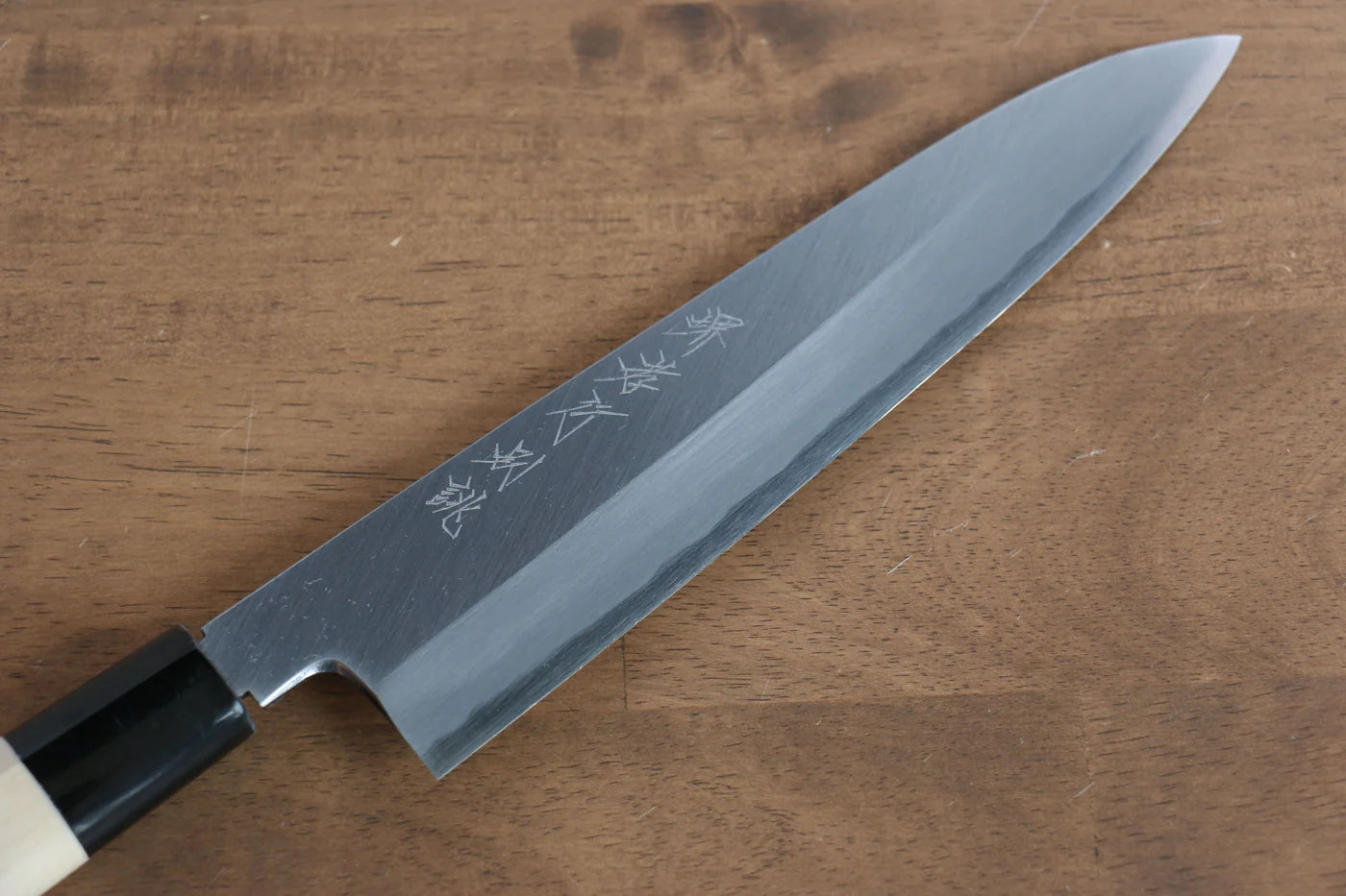 Sakai Takayuki Tokujyo White Steel (เหล็กกล้าขาว) No.2 มีดกิวโตะ Gyuto มีดทำครัวญี่ปุ่น 210mm ด้ามต้นเเมกโนเลีย