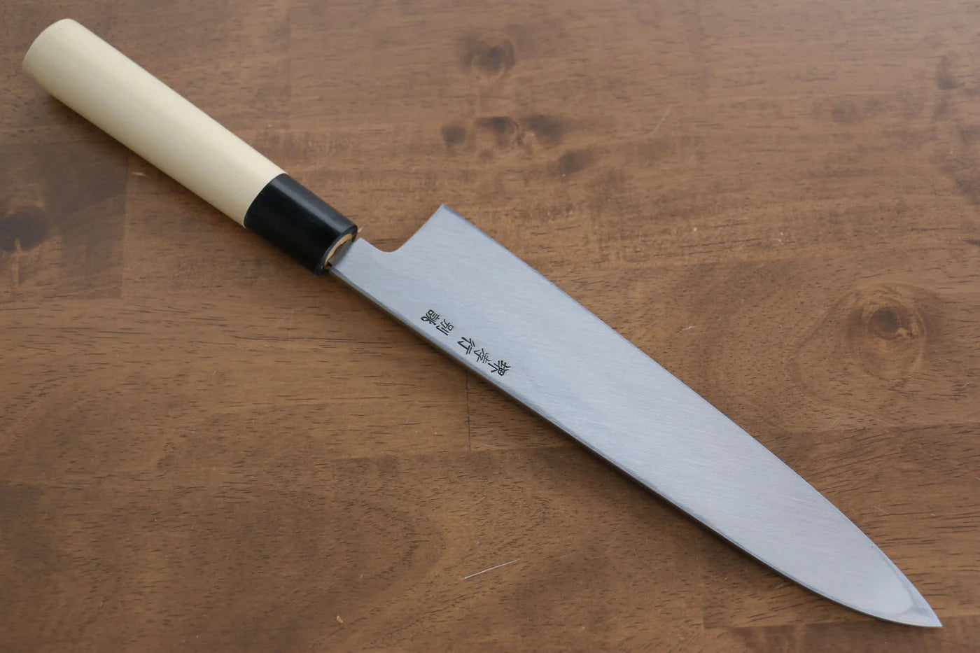 Sakai Takayuki Tokujyo White Steel (เหล็กกล้าขาว) No.2 มีดกิวโตะ Gyuto มีดทำครัวญี่ปุ่น 240mm ด้ามต้นเเมกโนเลีย